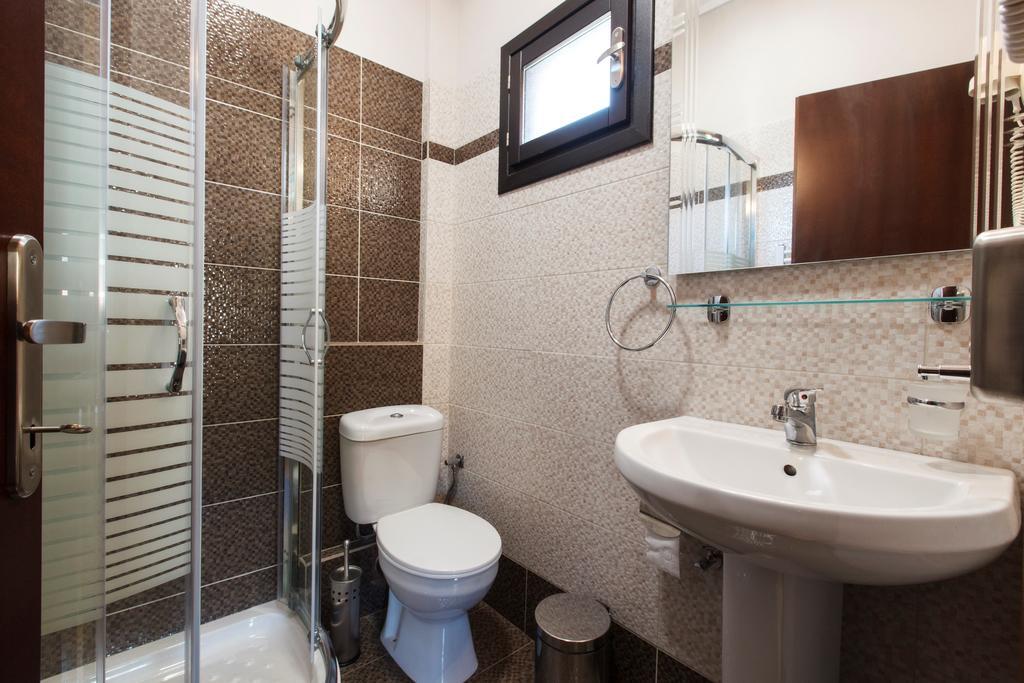 Greco Hotel Koropi Esterno foto